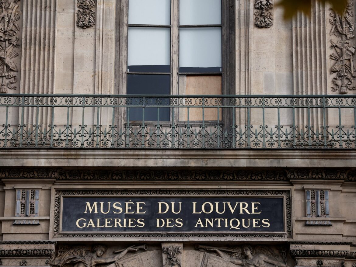 Four more suspects arrested over Louvre heist | Crime News
