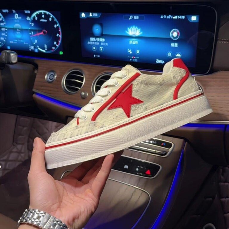 Step Into Summer with the Trendy Men’s Star Pattern Skate Shoes