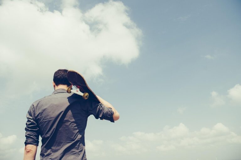 Unplug to Recharge: The Benefits of Digital Detox for Your Mental Health