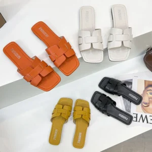 Women’s Summer Flat Slides , High-Quality Beach Slippers for Casual Wear, Fashion Sandals for Ladies