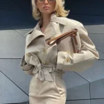 TRAFZA Spring 2025 Double-Breasted V-Neck Short Trench Coat – Lace-Up Loose Jacket with Pockets