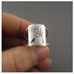 Fashionable Minimalist Openwork Light-luxury Ring