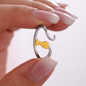 Geometric Stainless Steel Ring With A Cat Design And An Adjustable Opening