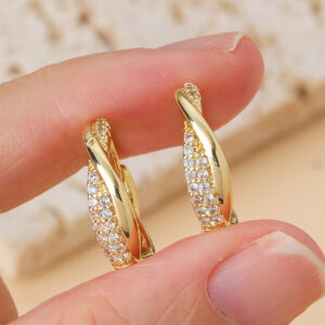 Simple Classy Elegant And Fashionable Earrings For Women