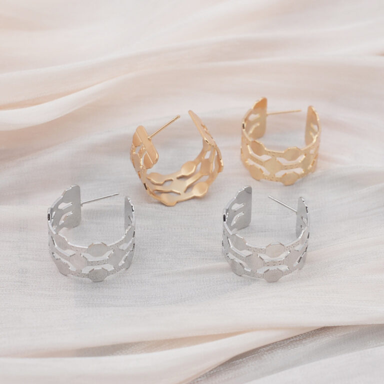 Dainty Hollow-out Earrings For Women