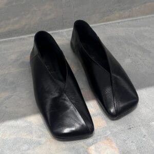 Womens Niche French-Style Genuine Leather V-Neck Square-Toe Flat Shoes