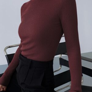 Womens Fashionable Tight-Fit Crew-Neck Knitted Top