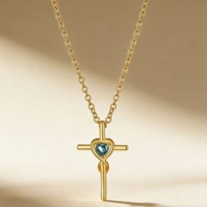 Heart Shaped Necklace For Women Clavicle Length Chain With A Heart Pendant