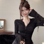 Figure-flattering Short Innerwear Base Cardigan Top