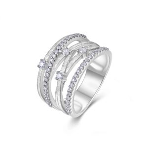 A Luxurious And Fashionable Minimalist Jewelry Ring Featuring Top-quality Moissanite, Made Of S925 Silver Electroplated With Platinum.