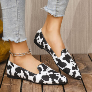 Women’s Plus-Size Breathable Pointed-Toe Casual Shoes