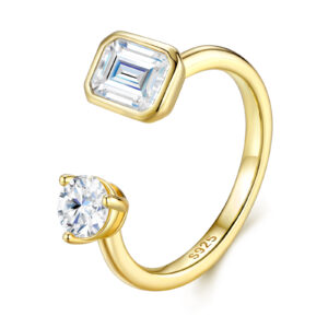 Engraved With Top-quality Moissanite, This Luxurious And Fashionable Minimalist Jewelry Set Features Silver Pieces Electroplated With Gold.