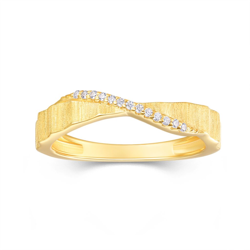 Engraved With Top-quality Moissanite, This Luxurious And Fashionable Minimalist Jewelry Set Features Silver Pieces Electroplated With Gold.