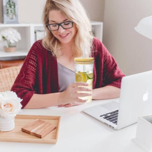 2 Pack 22oz Glass Cups With Lids And Straws, Stylish Glass Tumblers For Iced Coffee Cup, Iced Coffee Glass, Multi-Use Cup With Straw And Lid And Glass Tumbler With Straw And Lid, Perfect For Cold & Ho