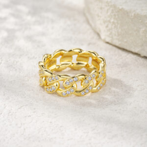 Engraved With Top-quality Moissanite, This Luxurious And Fashionable Minimalist Jewelry Set Features Silver Pieces Electroplated With Gold.