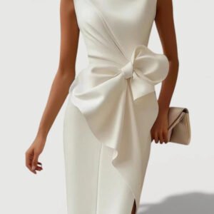 Mid-length Fitted Dress With A Cinched Waist And Bow Detail