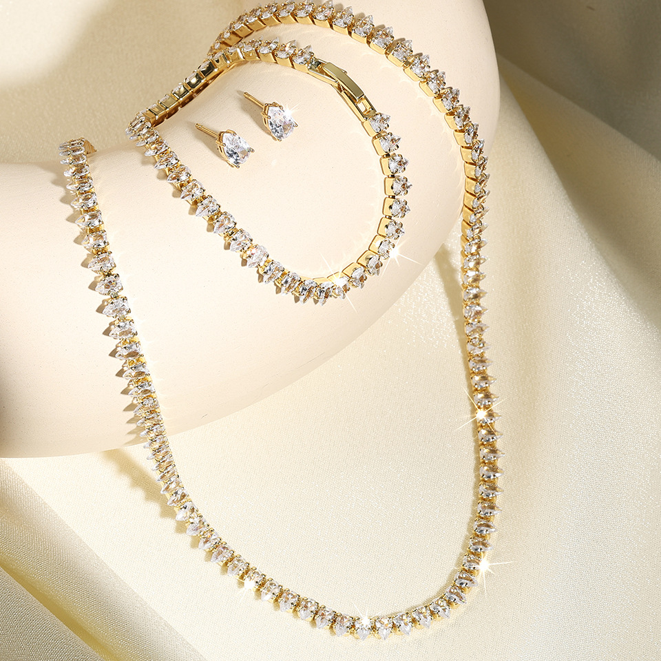 Simple And Elegant Zircon Jewelry Set