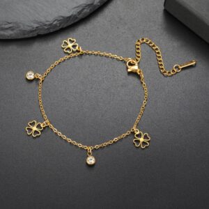 Fashionable And Minimalist Womens Multi-hollow Heart Bracelet