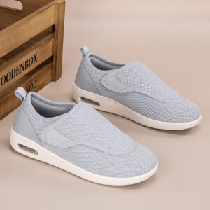 Soft-soled Sneakers That Are Lightweight And Breathable