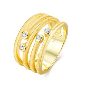 Engraved With Top-quality Moissanite, This Luxurious And Fashionable Minimalist Jewelry Set Features Silver Pieces Electroplated With Gold.