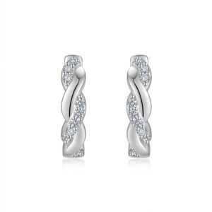 A Luxurious And Fashionable Minimalist Jewelry Earring Set Featuring Top-quality Moissanite Stones, Made Of S925 Silver Electroplated With Platinum.