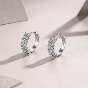 A Luxurious And Fashionable Minimalist Jewelry Earring Set Featuring Top-quality Moissanite Stones, Made Of S925 Silver Electroplated With Platinum.