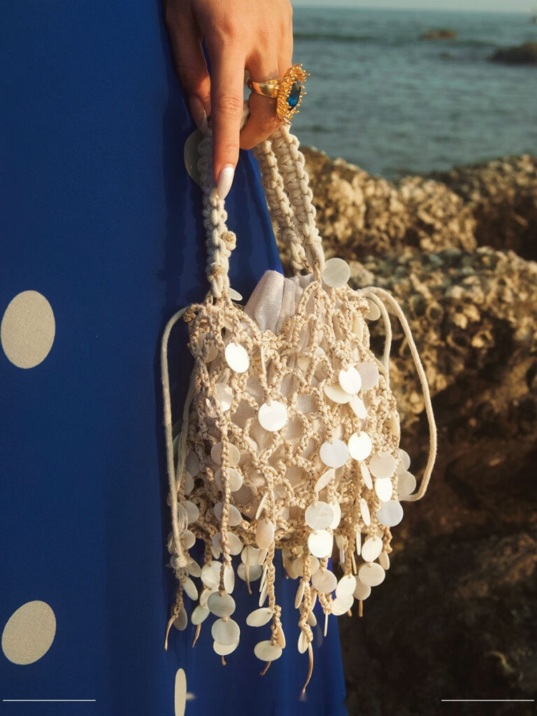 French-style Retro Sequined Woven Tassel Cotton-Linen Shell-shaped Hollow Elegant Clutch Bag