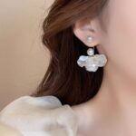 2026 New Exquisite White Pearl Petal Earrings For Women, French Style, Elegant & Unique Design Stud Earrings