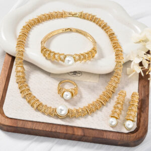 Vintage Jewelry Gold Hollow-Out Pearl Jewelry Four-Piece Set