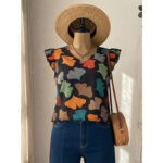 Women's Sleeveless Top With V-Neck And Ruffle Trim