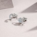 A Luxurious And Fashionable Minimalist Jewelry Earring Set Featuring Top-quality Moissanite Stones, Made Of S925 Silver Electroplated With Platinum.