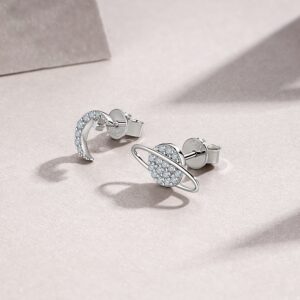 A Luxurious And Fashionable Minimalist Jewelry Earring Set Featuring Top-quality Moissanite Stones, Made Of S925 Silver Electroplated With Platinum.