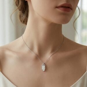 925 Sterling Silver Elegant Mother-of-Pearl Leaf Pendant Necklace with Sparkling Silver Accents