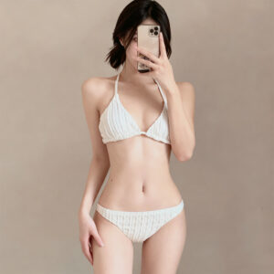 Slimming Two-piece Swimsuit Is The Perfect Choice For A Beach Vacation