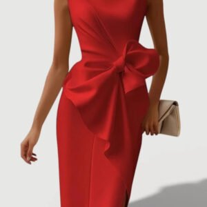 Mid-length Fitted Dress With A Cinched Waist And Bow Detail