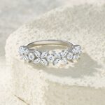 The Lucky Leaf - A Luxurious And Fashionable Minimalist Jewelry Ring Set With Top-quality Moissanite, Made Of S925 Silver Electroplated With Platinum.