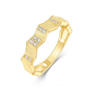 Engraved With Top-quality Moissanite, This Luxurious And Fashionable Minimalist Jewelry Set Features Silver Pieces Electroplated With Gold.