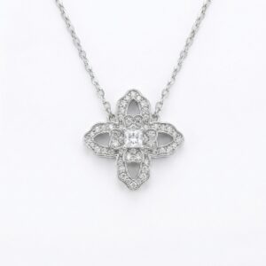 925 Sterling Silver Elegant Silver Floral Clover Pendant Necklace with Intricate Stone Detailing