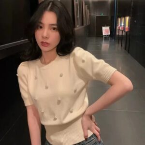 Straight-shoulder Short-sleeve Knit T-shirt