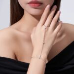 A Luxurious And Fashionable Minimalist Jewelry Bracelet Featuring Top-quality Moissanite, Made Of S925 Silver Electroplated With Platinum.