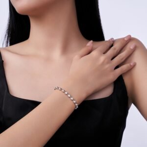 A 0.3-carat Luxurious And Fashionable Light Luxury Trend Jewelry Silver Bracelet Set With Top-quality Moissanite, Made Of S925 Silver-plated Platinum Material.