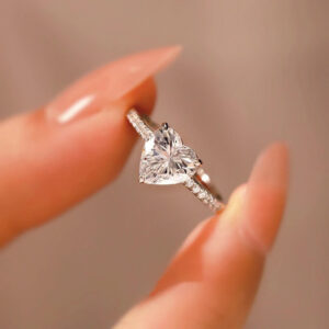 Heart Shaped Simulated Moissanite Ring With Zircon Accent For Women