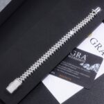 A Luxurious And Fashionable Minimalist Jewelry Bracelet Featuring Top-quality Moissanite, Made Of S925 Silver Electroplated With Platinum.
