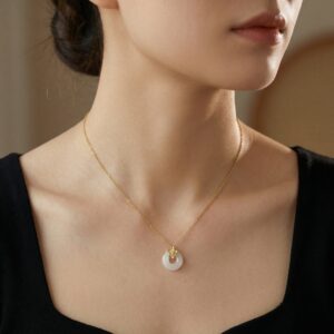 925 Sterling Silver Floral Blossom White Gemstone Circle Pendant Necklace