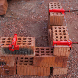 4Pcs Brick Liner Clamps Runner Wire Drawer Bricklaying Fixer Tool For Building