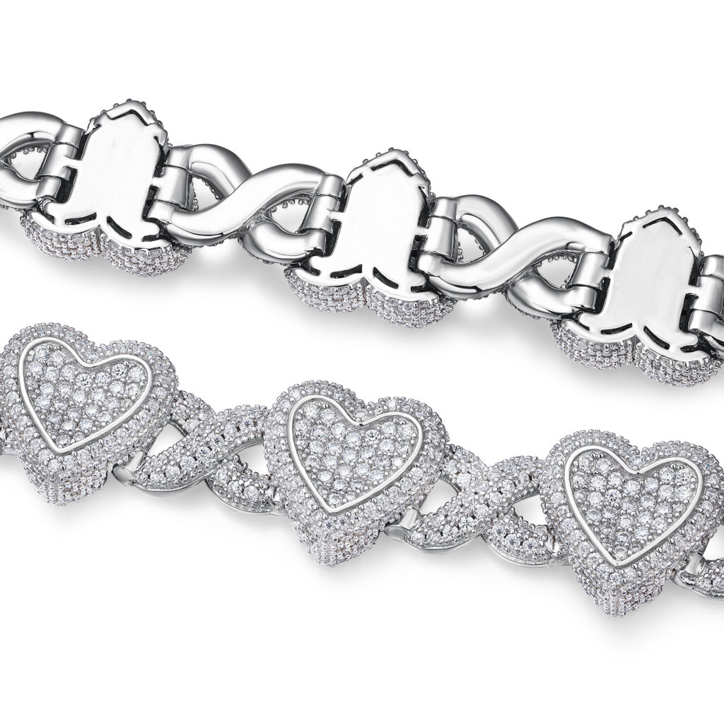A Luxurious And Fashionable Minimalist Jewelry Bracelet Featuring Top-quality Moissanite, Made Of S925 Silver Electroplated With Platinum.