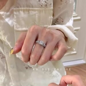 Vintage Hollow Out Lace Ring, Luxury Buccellati-Style Zircon Open Band Ring, Light High-End Vibe