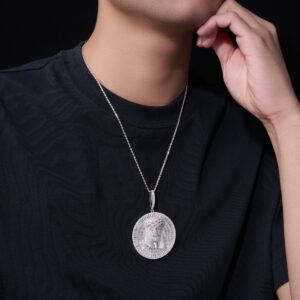 A Luxurious And Fashionable Minimalist Jewelry Pendant Necklace Featuring Top-quality Moissanite, Made Of S925 Silver Electroplated With Platinum.