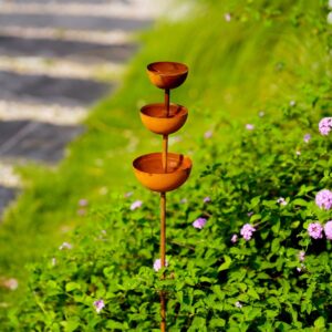 Garden Rust-Style Rainwater Collector Decor