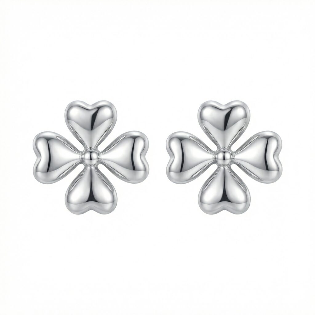 925 Sterling Silver Elegant Sterling Silver Heart-Shaped Four-Leaf Clover Stud Earrings